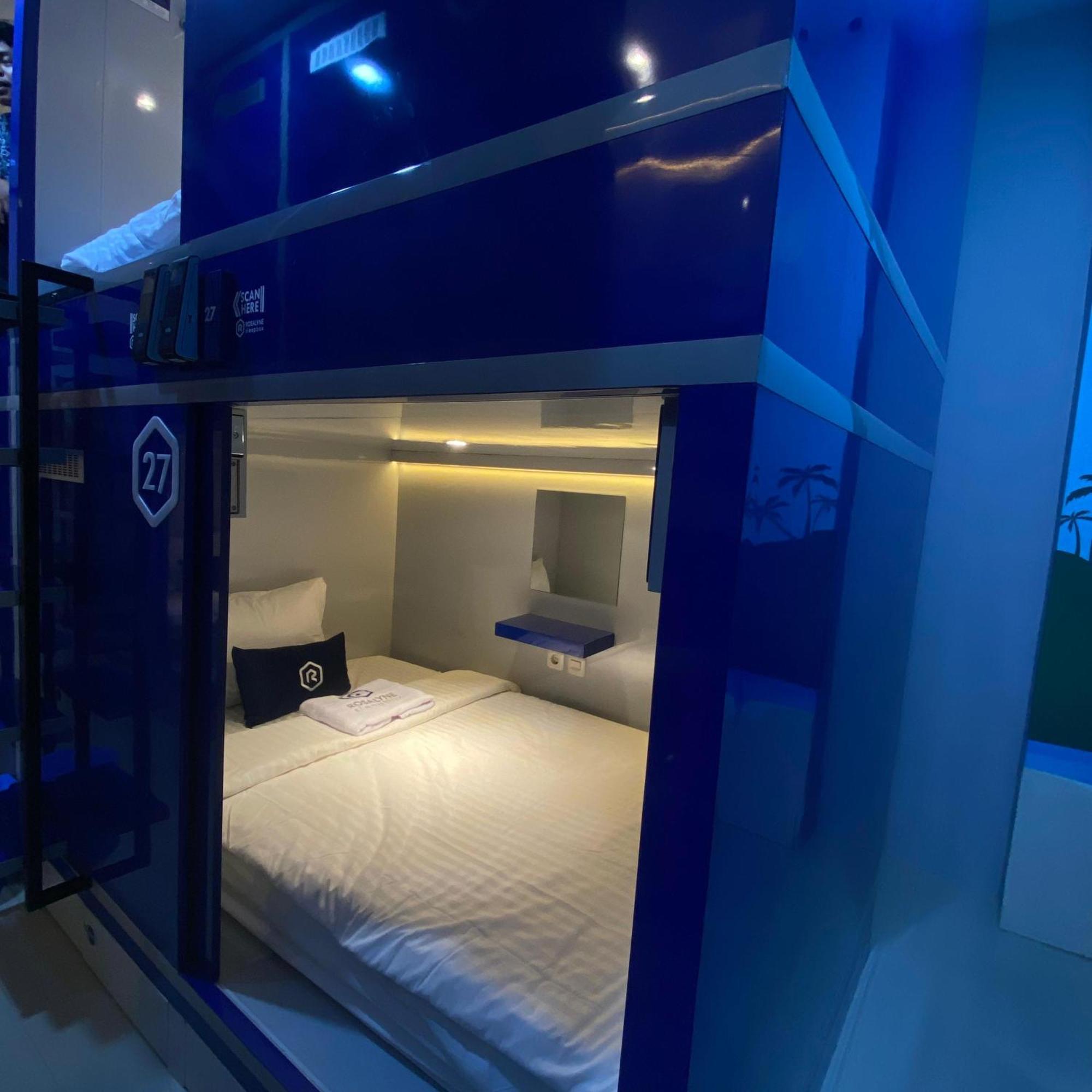 Rosalyne Sleepbox Malioboro 3 Hotell Yogyakarta Exteriör bild